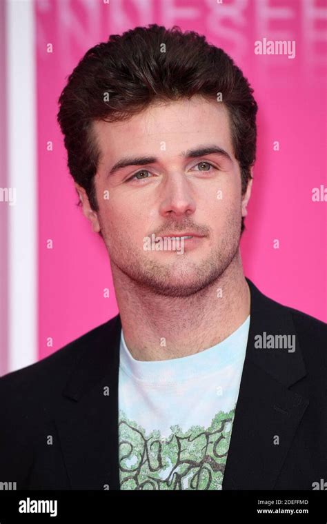 Actor beau mirchoff